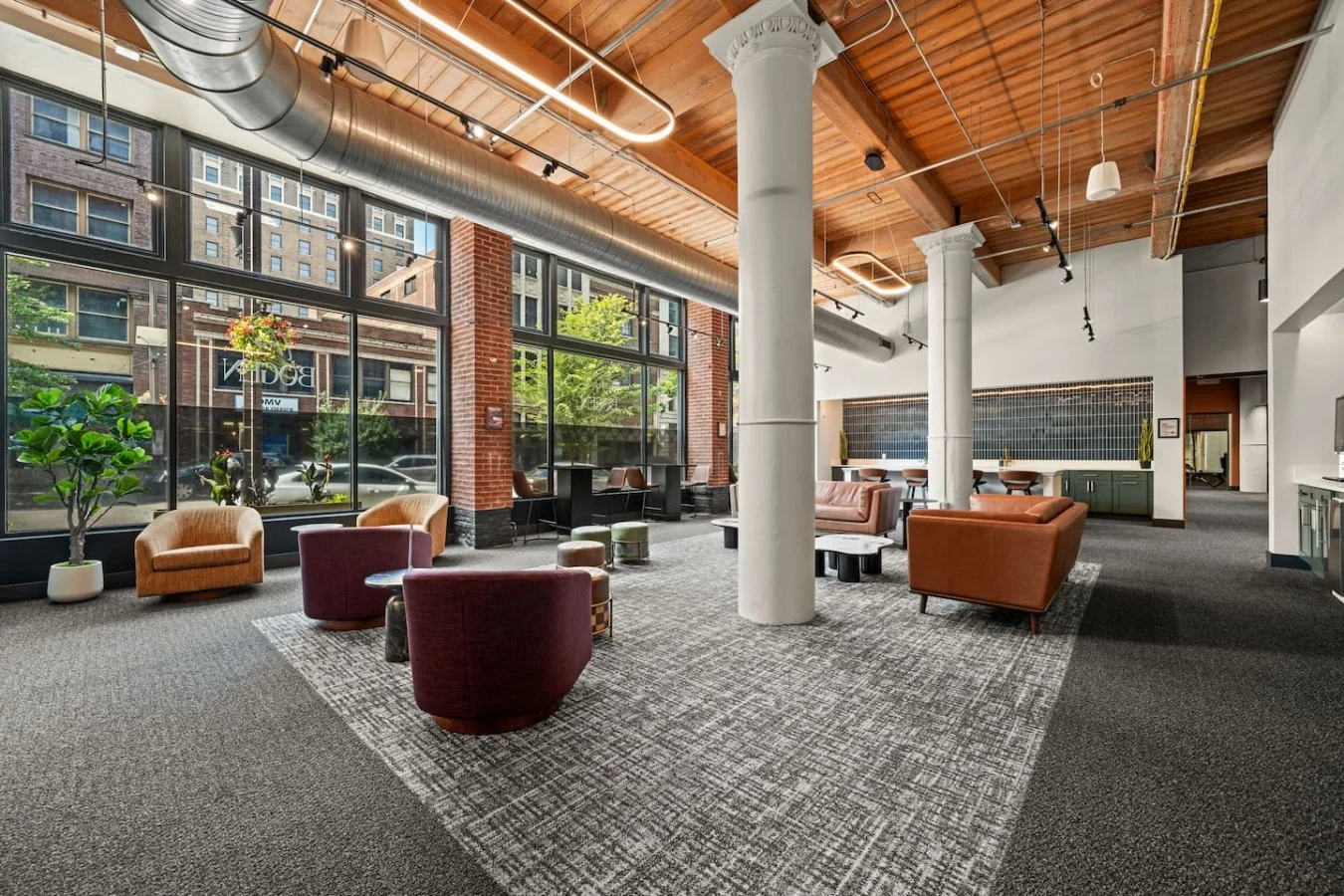 Large common area on the first floor suitable for small gatherings, client meetings, events.