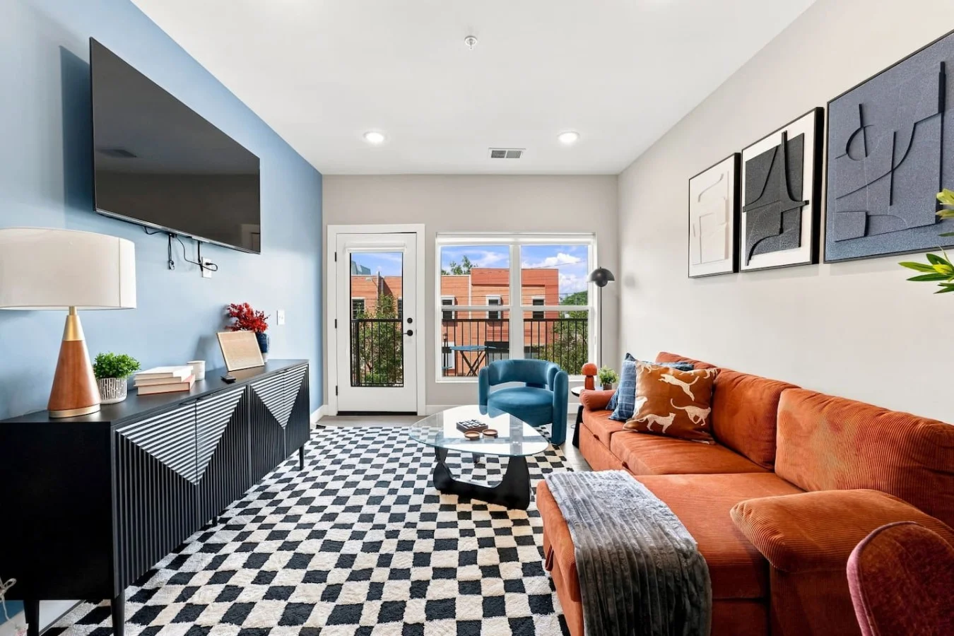 Stylish 1BR with rooftop access near Franklin Park