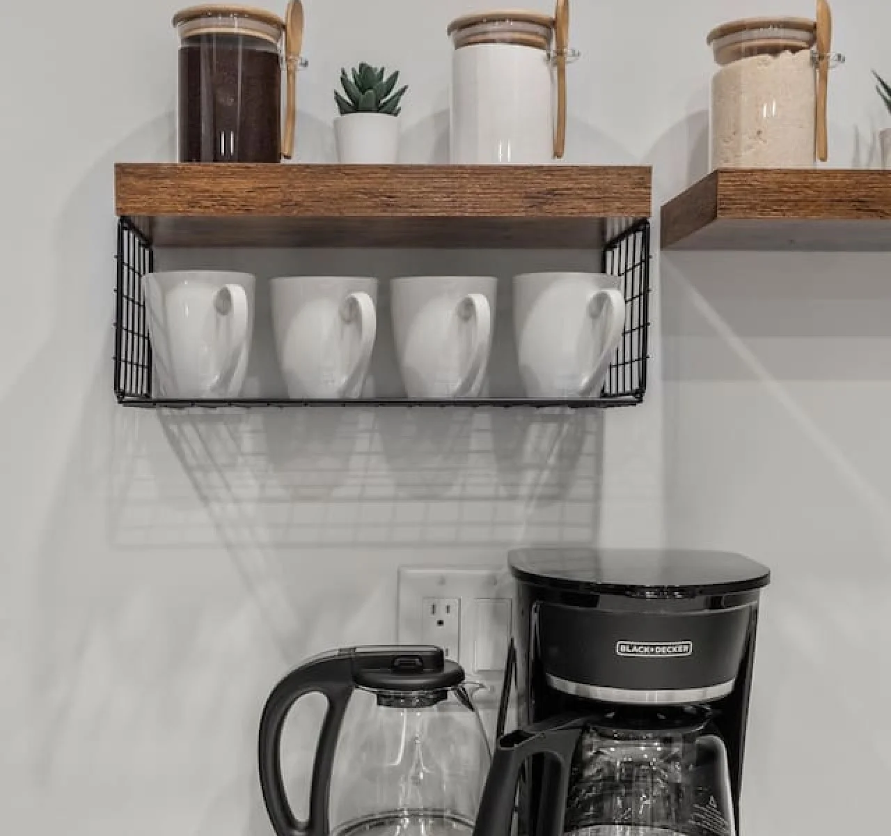 You’ll love the convenience of this fully equipped kitchen, where you can brew coffee, cook meals, or prepare snacks. The cozy layout and warm ambiance make cooking here a delightful part of your stay.
