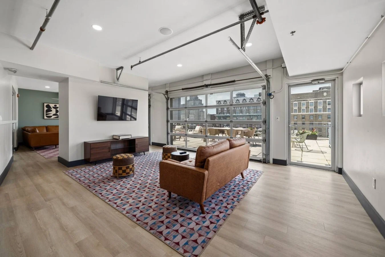 Rooftop lounge and TV room available to guests 24/7.