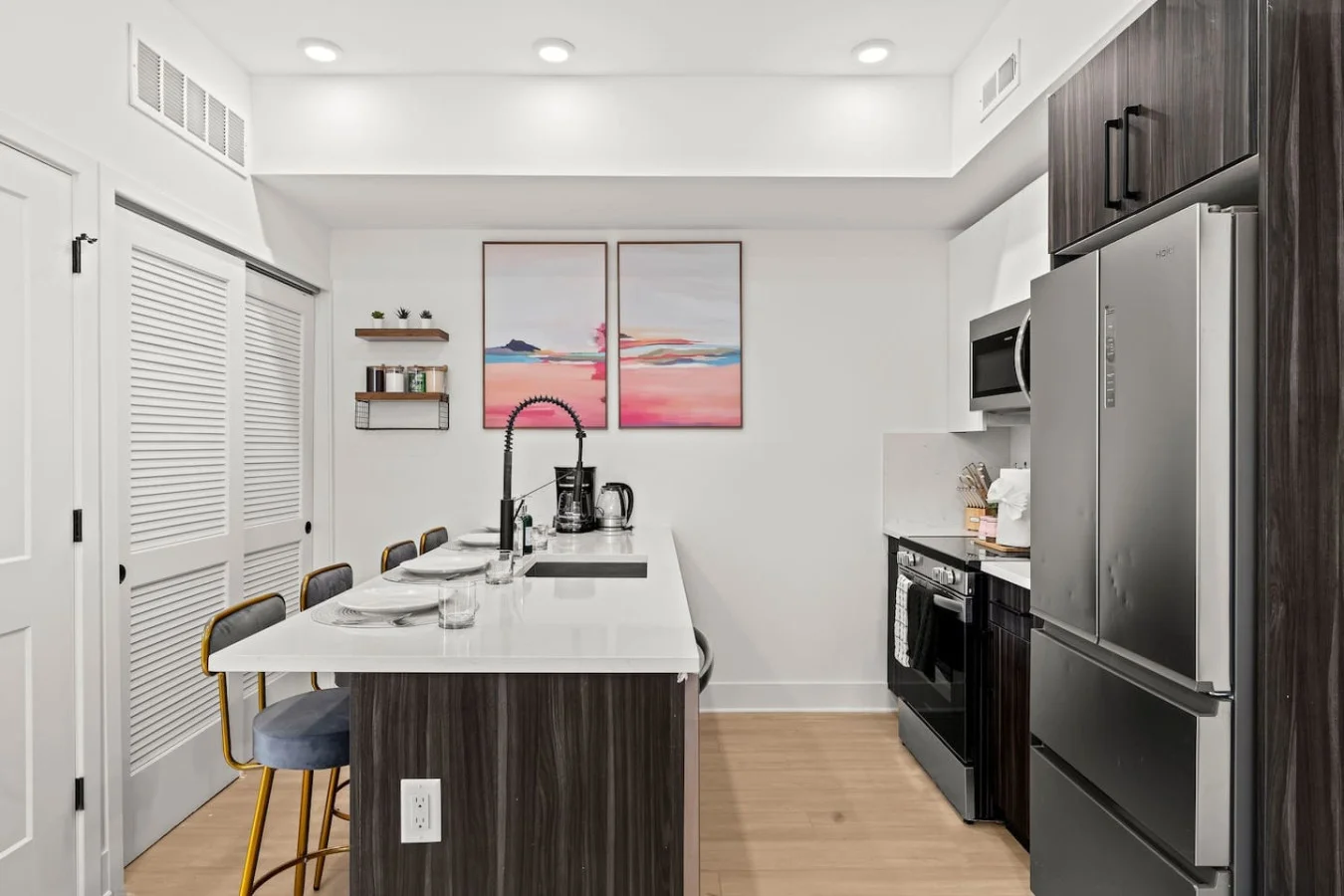 Counter Height Dining Area for Four with Bar Stools
