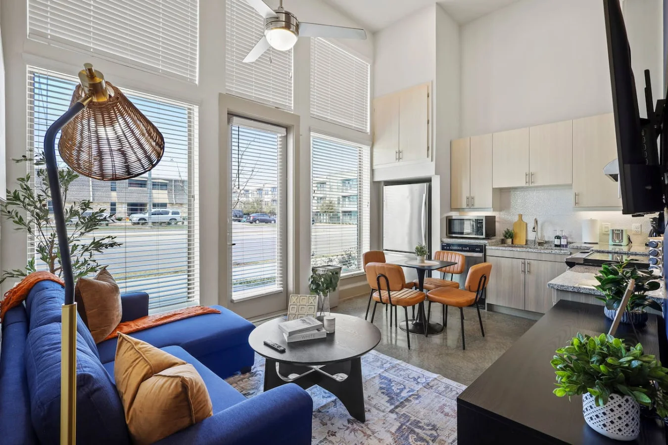 Chic 1B Apt by Bishop & Downtown