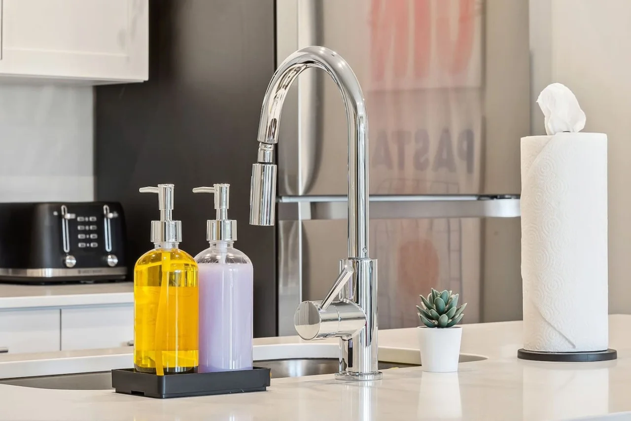 The kitchen’s open layout allows you to move freely as you prepare meals, with everything you need at your fingertips.