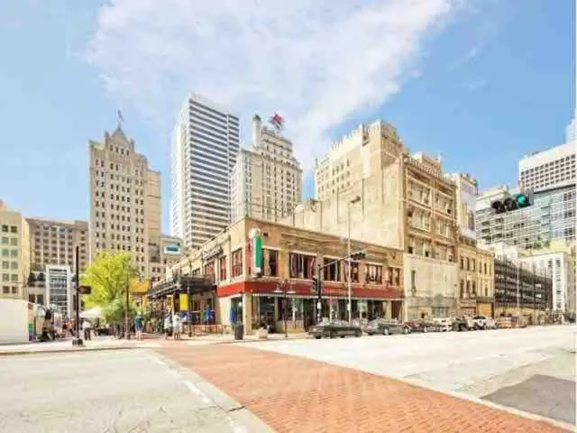 2bed•2bath Heart of Downtown w/Panoramic Views