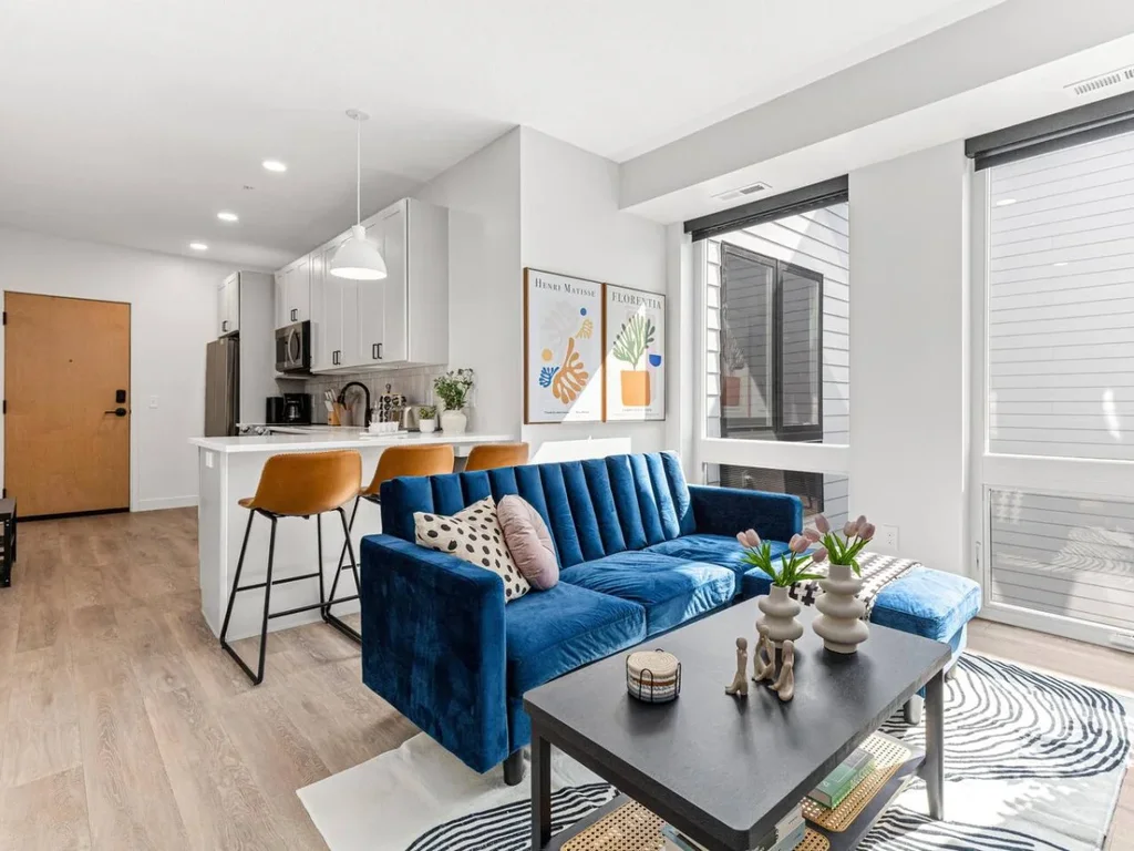 1BD King Retreat w Gym, Wi-Fi, Office & Mins to DT