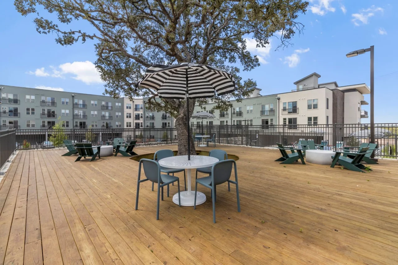 The outdoor areas’ plush seating beckons you to sink in and relax, surrounded by light and airy decor.