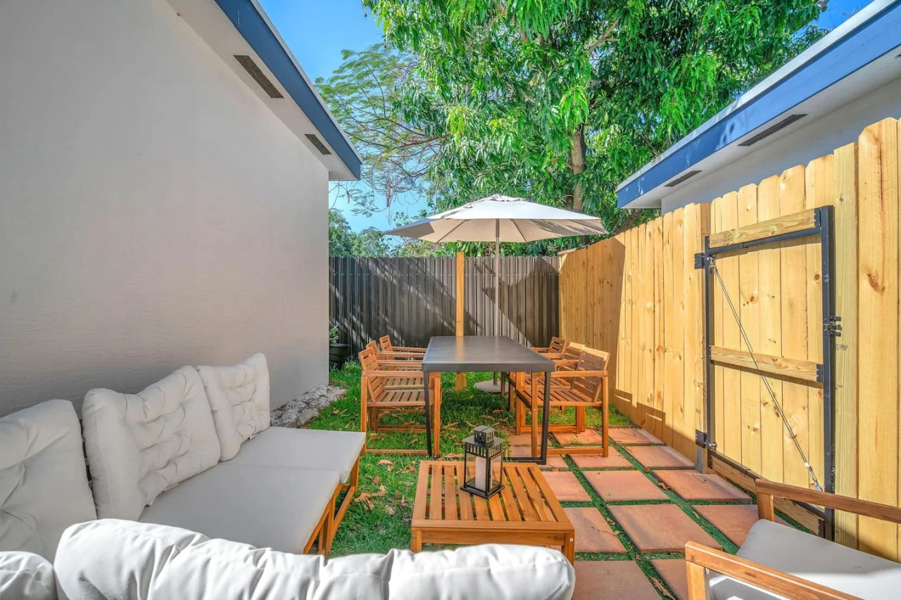 You can have entertainment in this stylish unique area