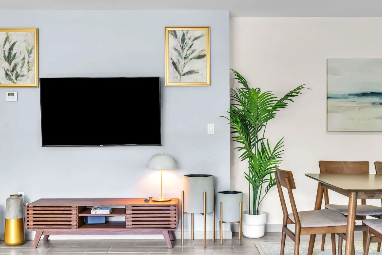 A sophisticated design that is gender-neutral so everyone can enjoy the living space throughout the day.