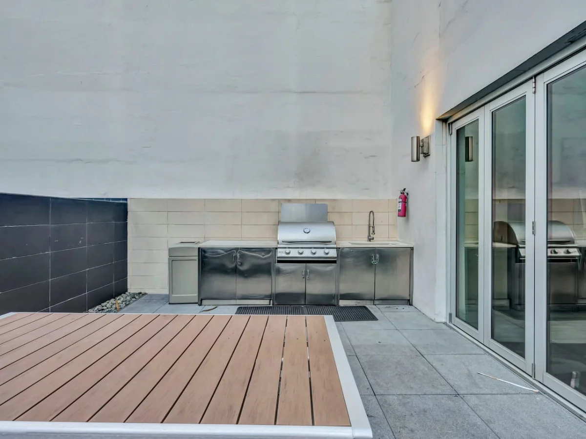 A sophisticated design that is gender-neutral so everyone can enjoy the living space throughout the day.
