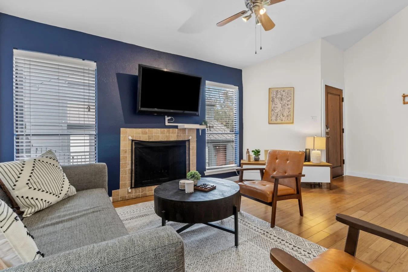 Walk to SoCo|Private Patio|Free Parking|Pets OK