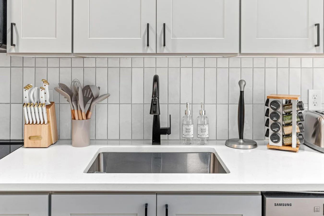From cooking tools to cleaning essentials, our kitchen has everything you need for a seamless and enjoyable stay.