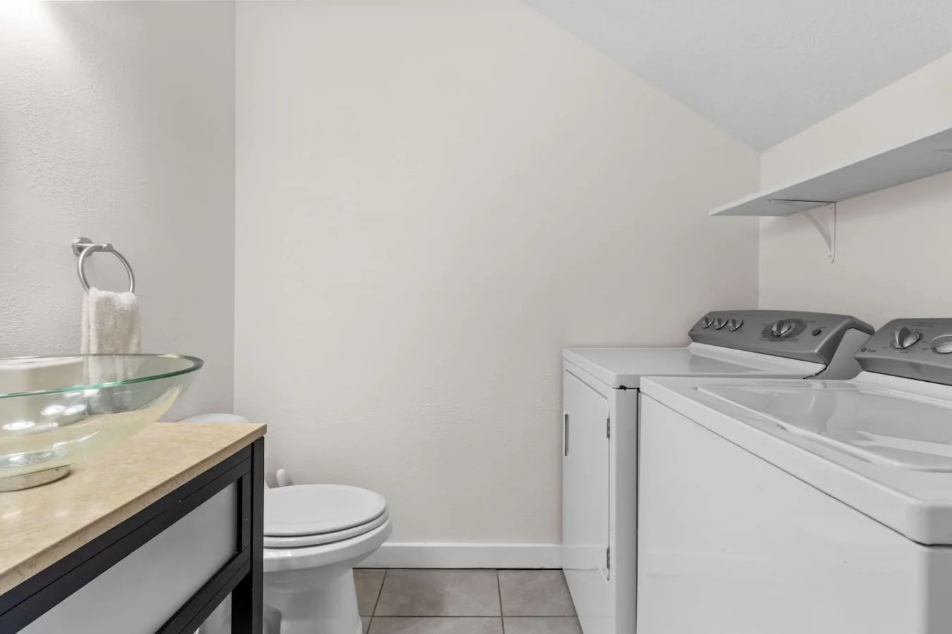 In-unit washer & dryer for easy, extended stays