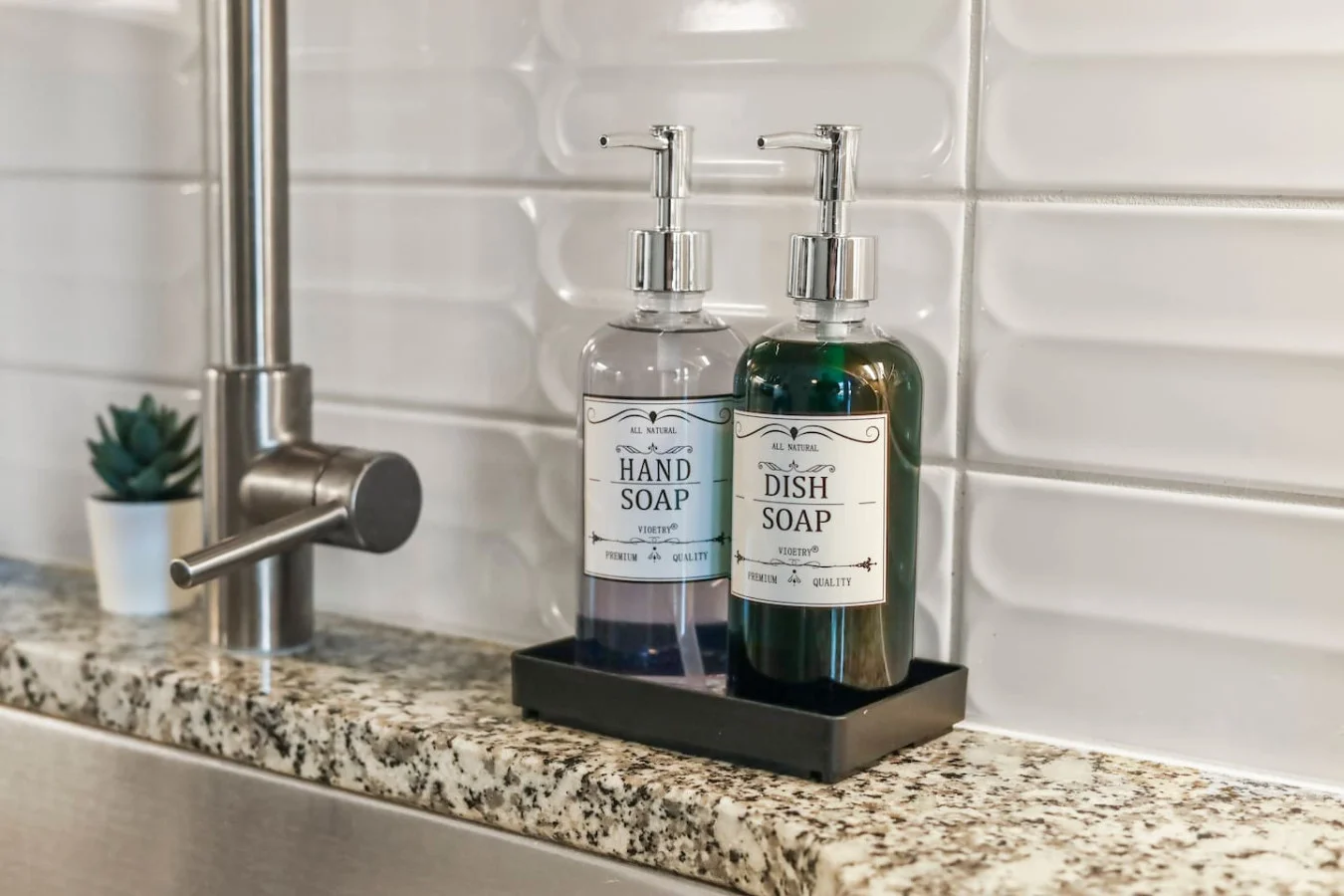 The kitchen’s open layout allows you to move freely as you prepare meals, with everything you need at your fingertips.