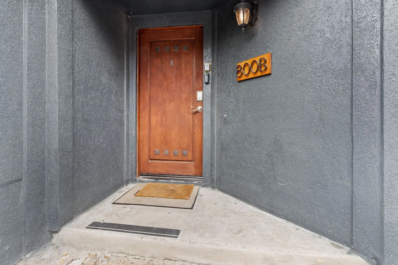 Private entrance with easy self check-in