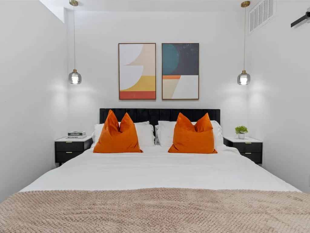 Lux King Bed | Patio & Pool | Gym | By Domain Mall