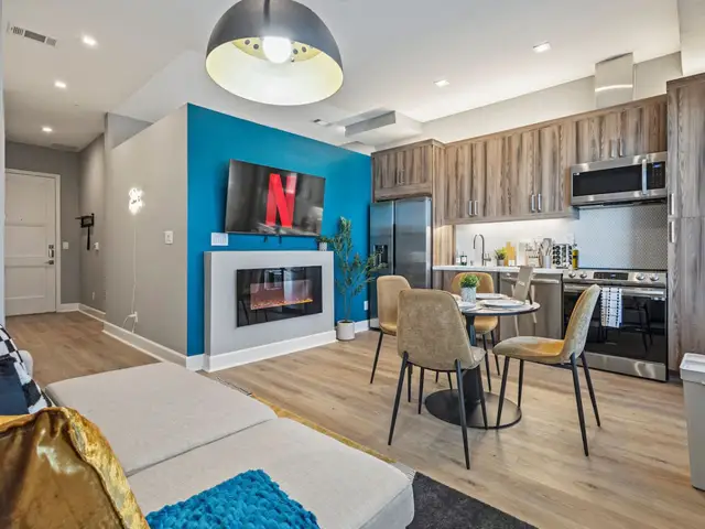 Walk to Deep Ellum|Private Balcony + Free Parking