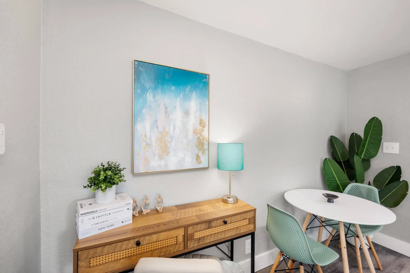A sophisticated design that is gender-neutral so everyone can enjoy the living space throughout the day.