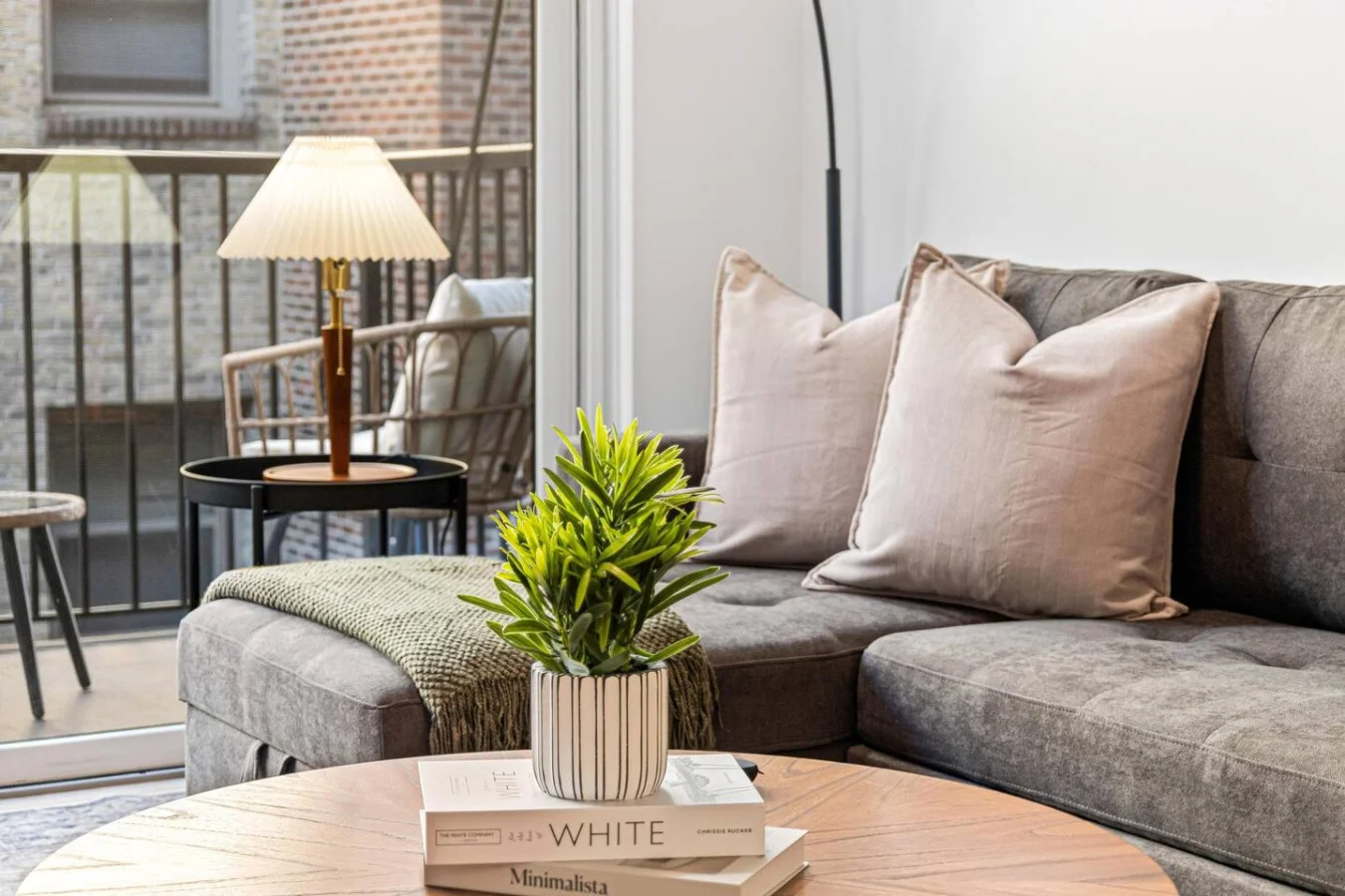 Sleek & Urban 1 Bed 1 Bath with Gym, Wi-fi & Patio