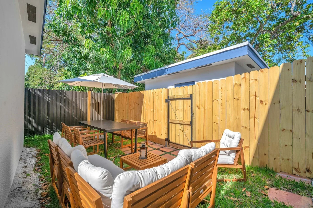 The outdoor areas’ plush seating beckons you to sink in and relax, surrounded by light and airy decor.