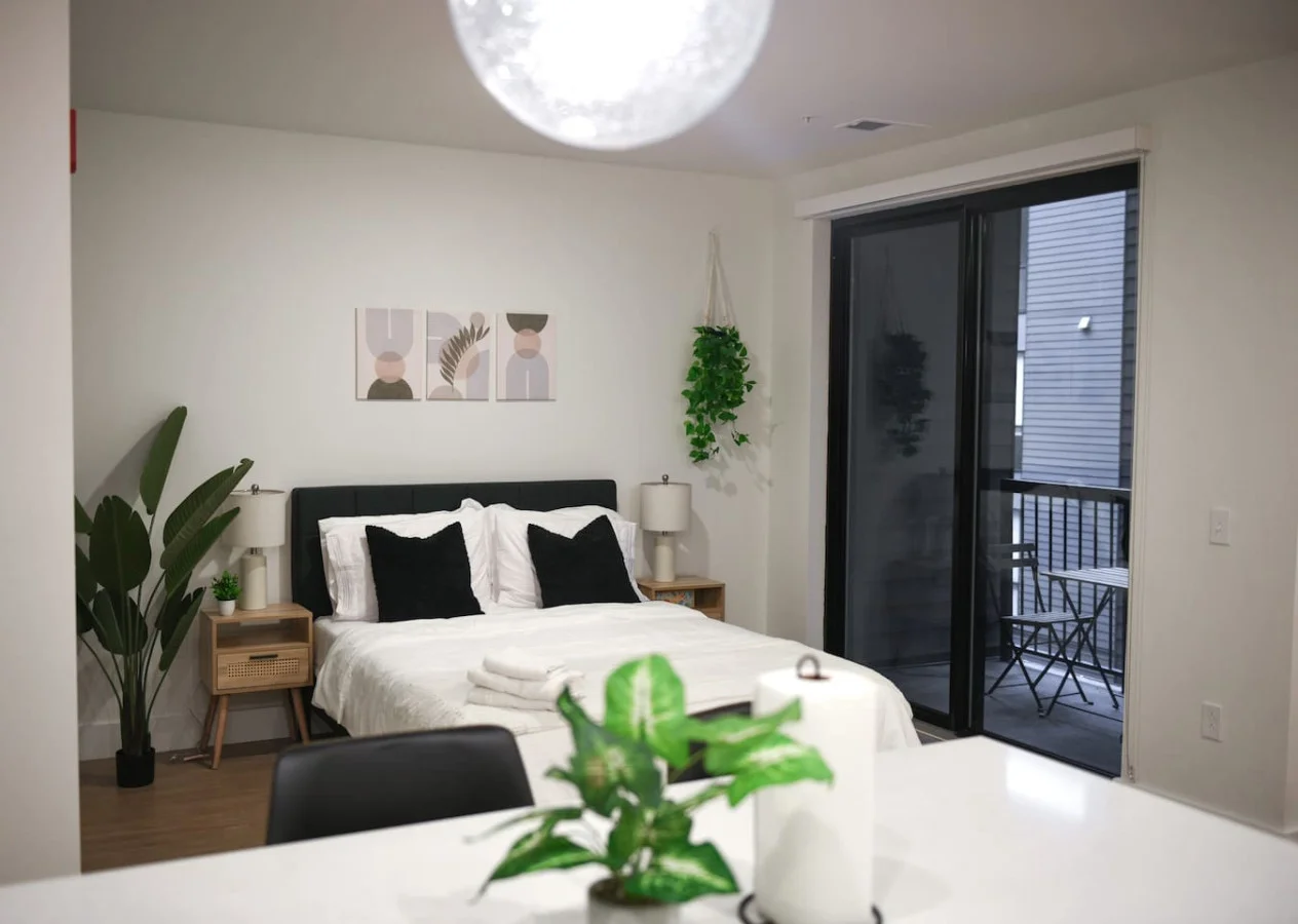 As you lie back on the queen bed, you are surrounded by elegant decor and a soothing color palette that calms the senses.