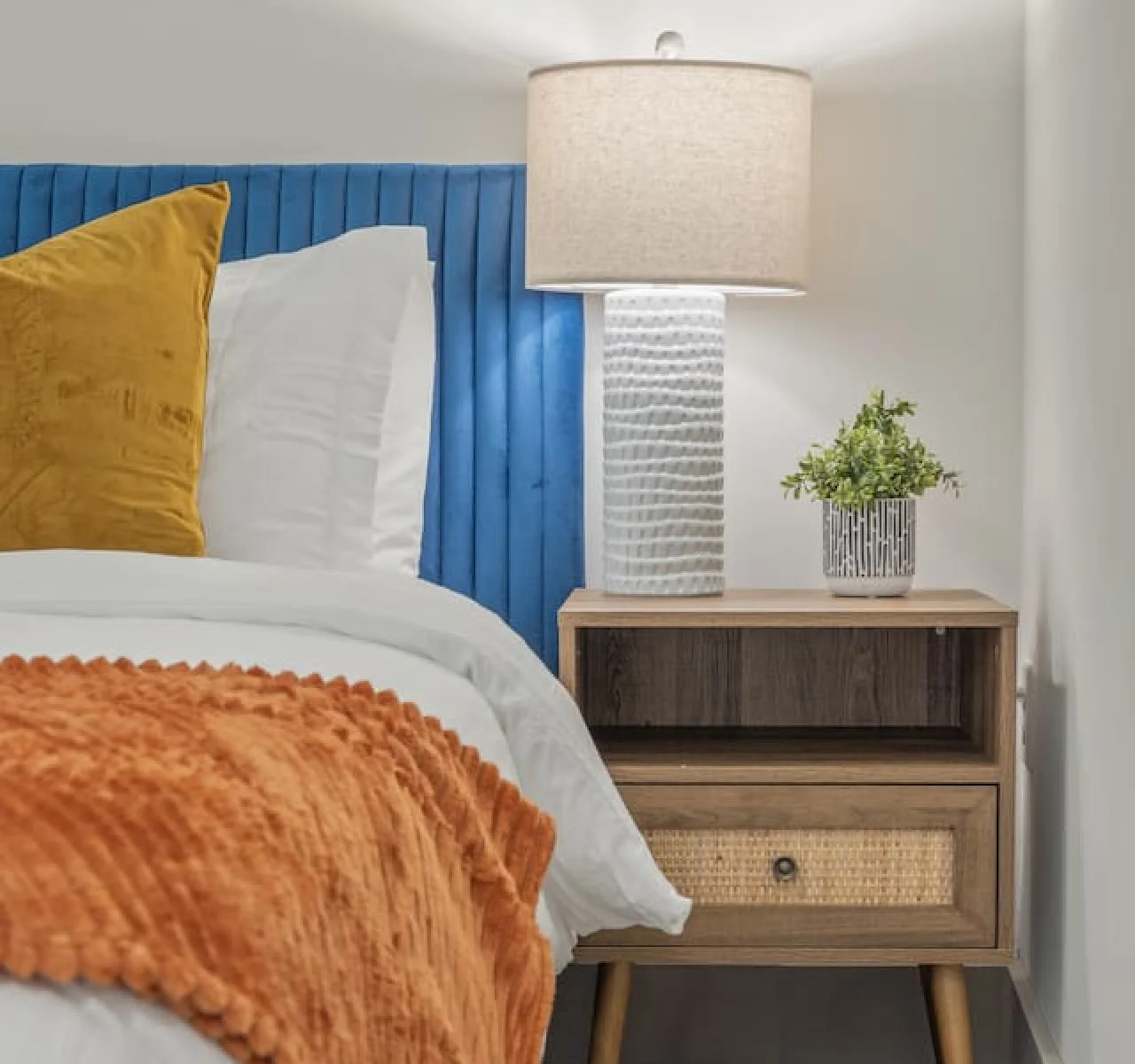 Bright and welcoming room with queen bed, perfect for families or friends traveling together.