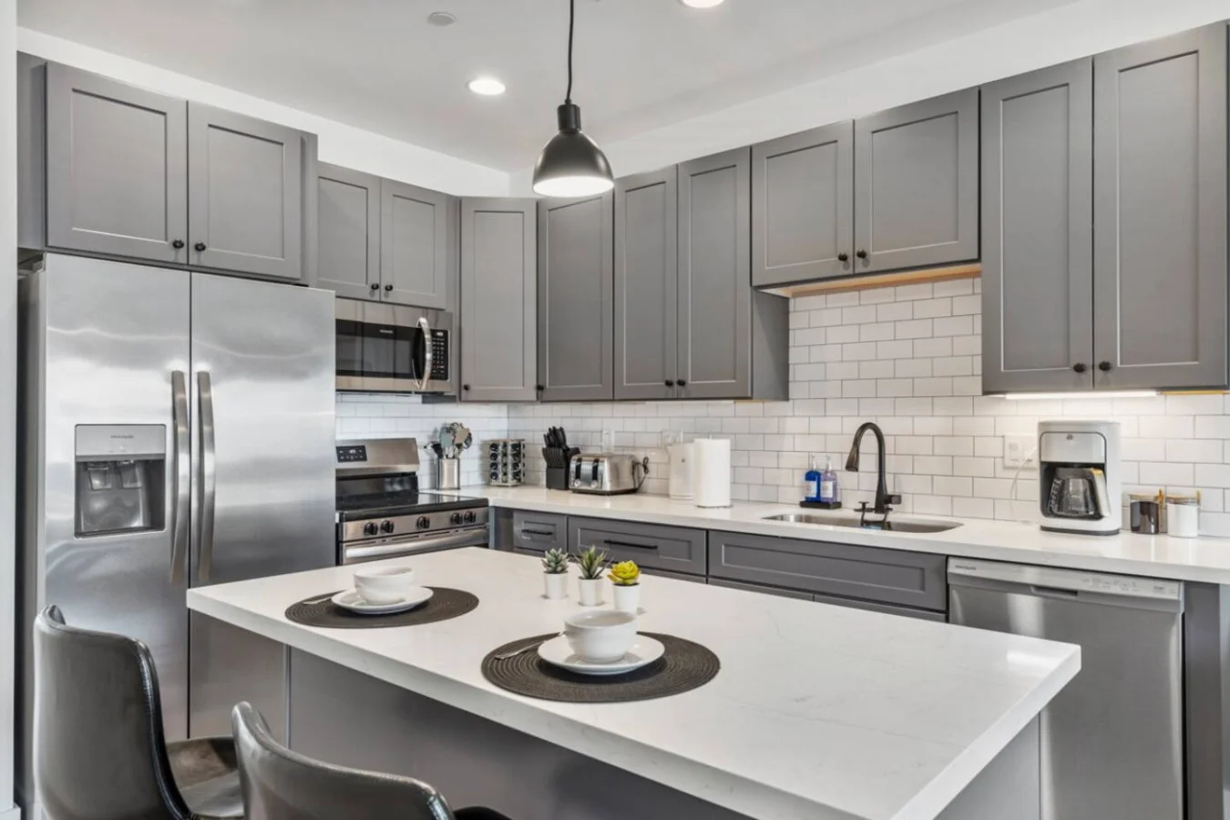 Full kitchen