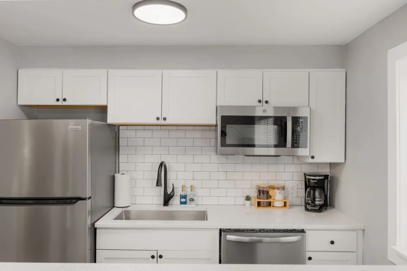 You’ll love the convenience of this fully equipped kitchen