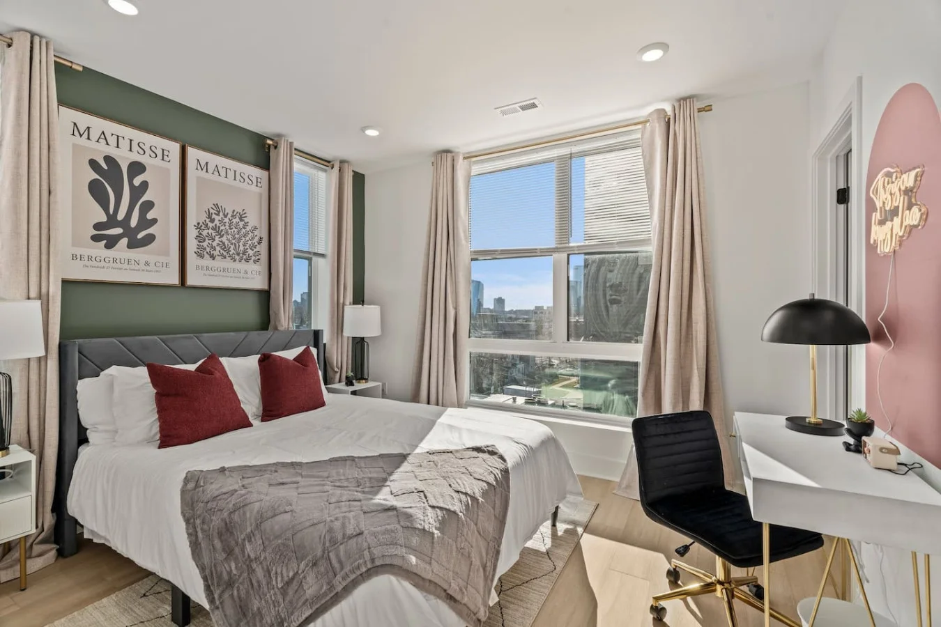 Modern 1BR Condo & Parking by Zoo, Museums, UPenn