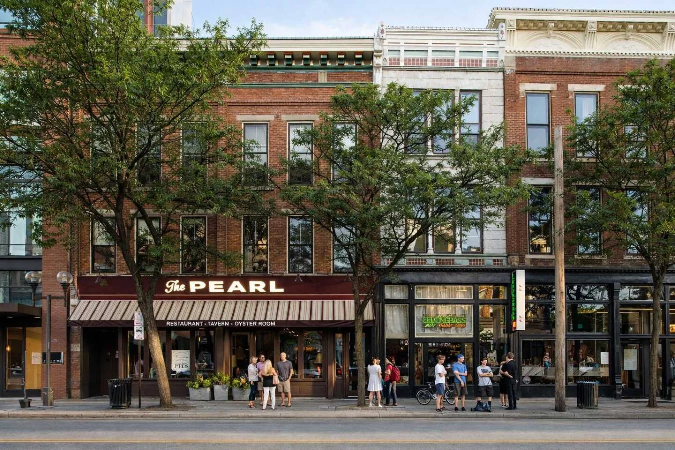 Lively entertainment district filled with local shops, restaurants, bars, and nightlife. A favorite spot for dining, socializing, and exploring the city’s creative scene, all within easy reach of the property.