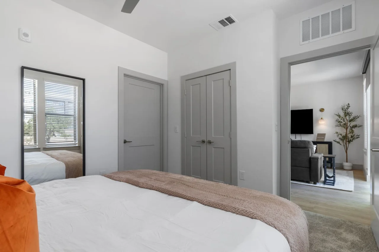As you lie back on the queen bed, you are surrounded by elegant decor and a soothing color palette that calms the senses.