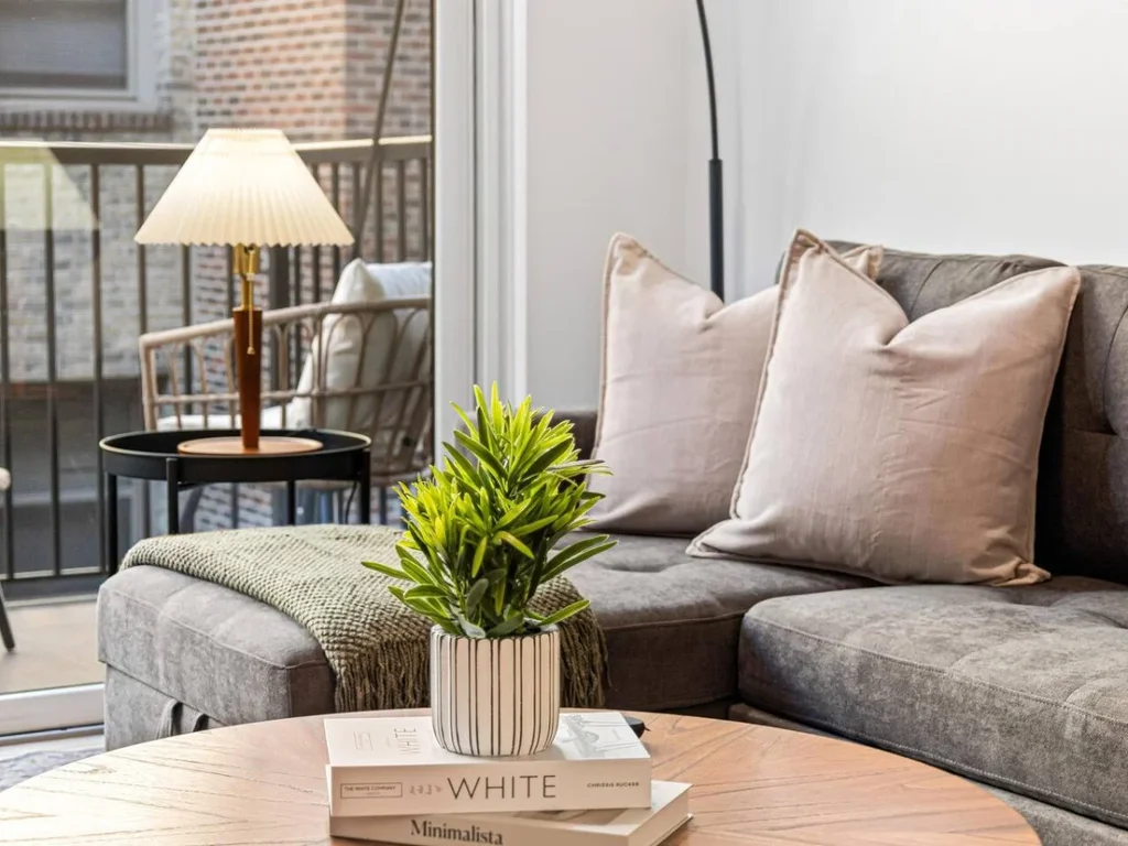 Sleek & Urban 1 Bed 1 Bath with Gym, Wi-fi & Patio