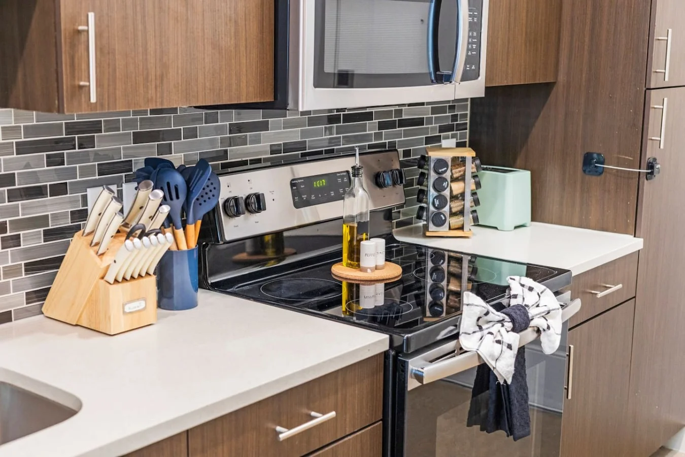 A little dish towel bow makes every meal feel like a gift.