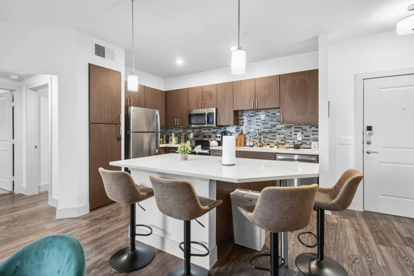Clean lines, endless culinary possibilities.