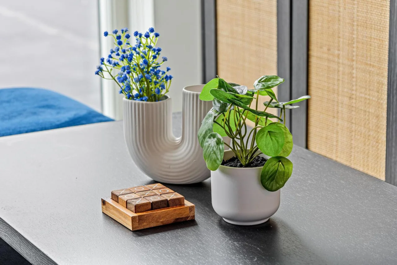 You are surrounded by tasteful decor and warm tones for a perfect setting for any occasion.