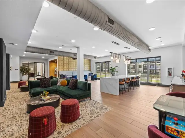 Lux King Bed | Patio & Pool | Gym | By Domain Mall