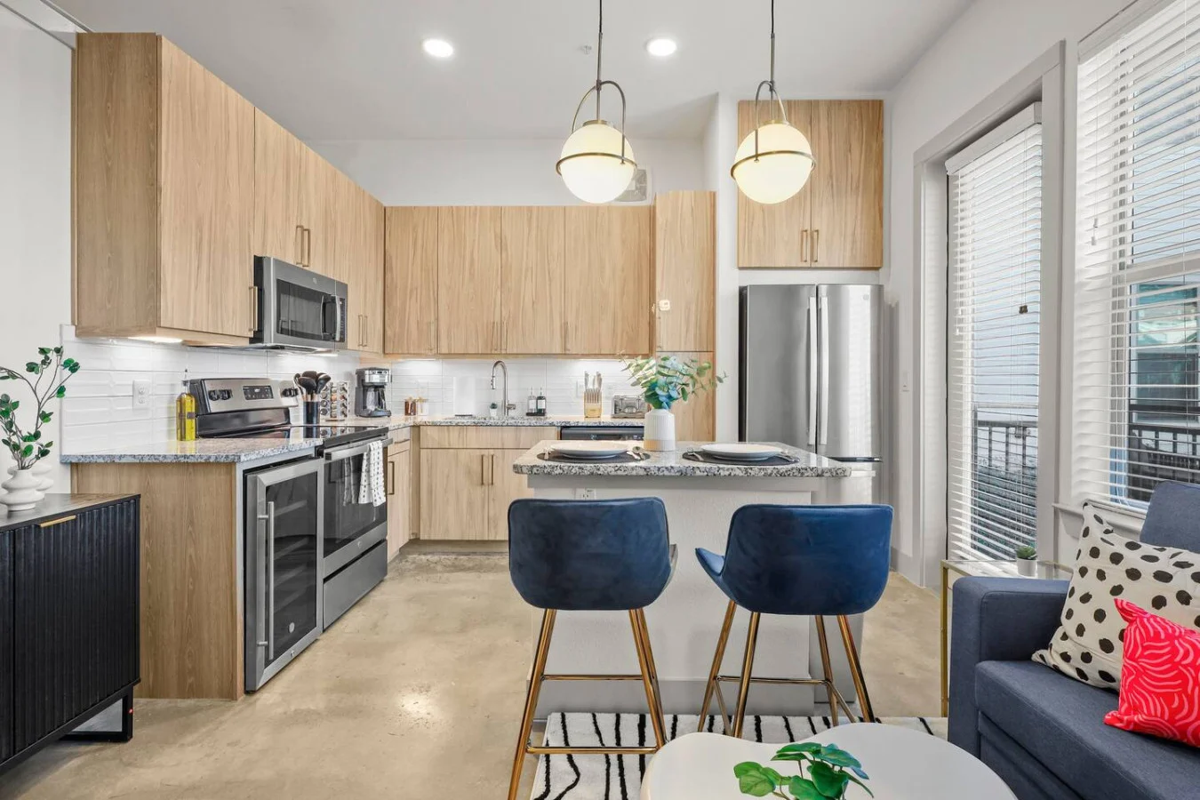 You can almost hear the sizzle of ingredients as you cook in the well-equipped kitchen, where every detail is designed for convenience.