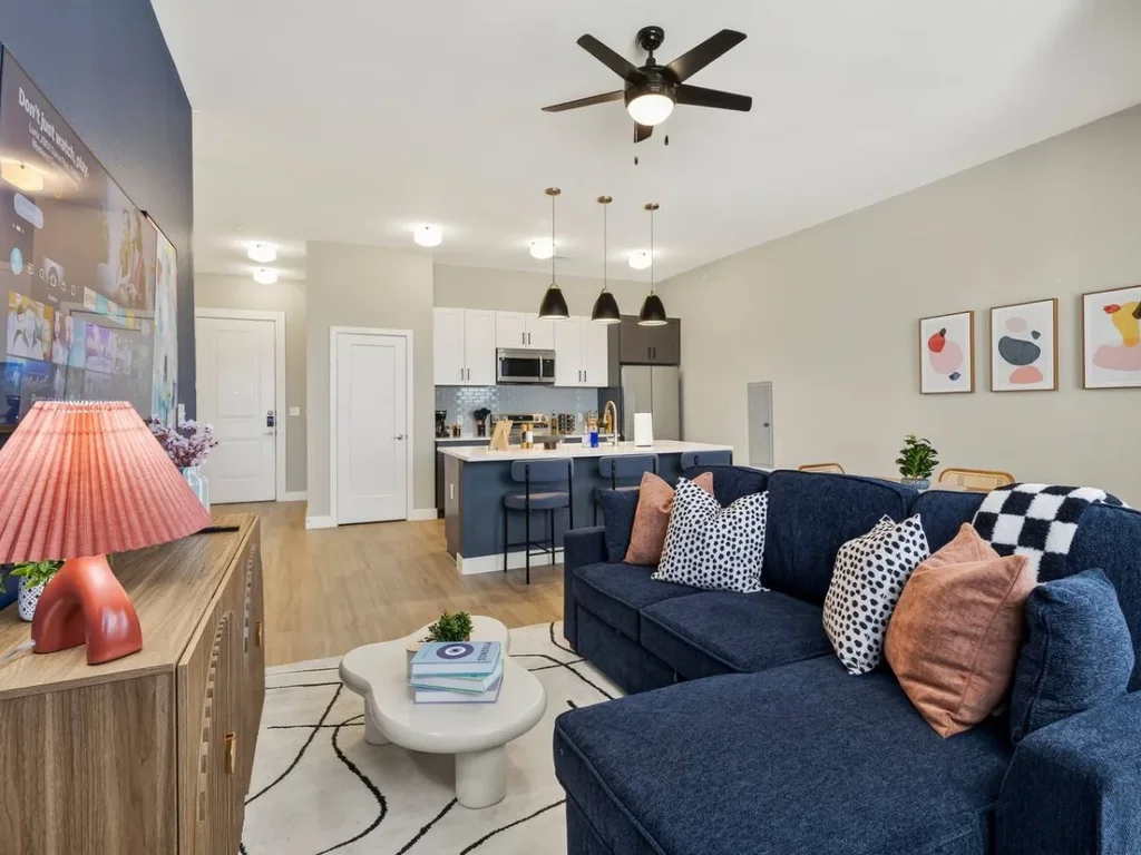 Lux Executive Suite: Sleeps 6; Heart of Fort Worth