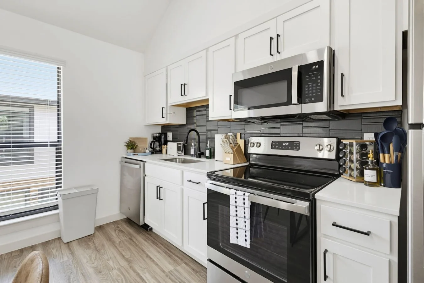 Dishwasher for easy clean up