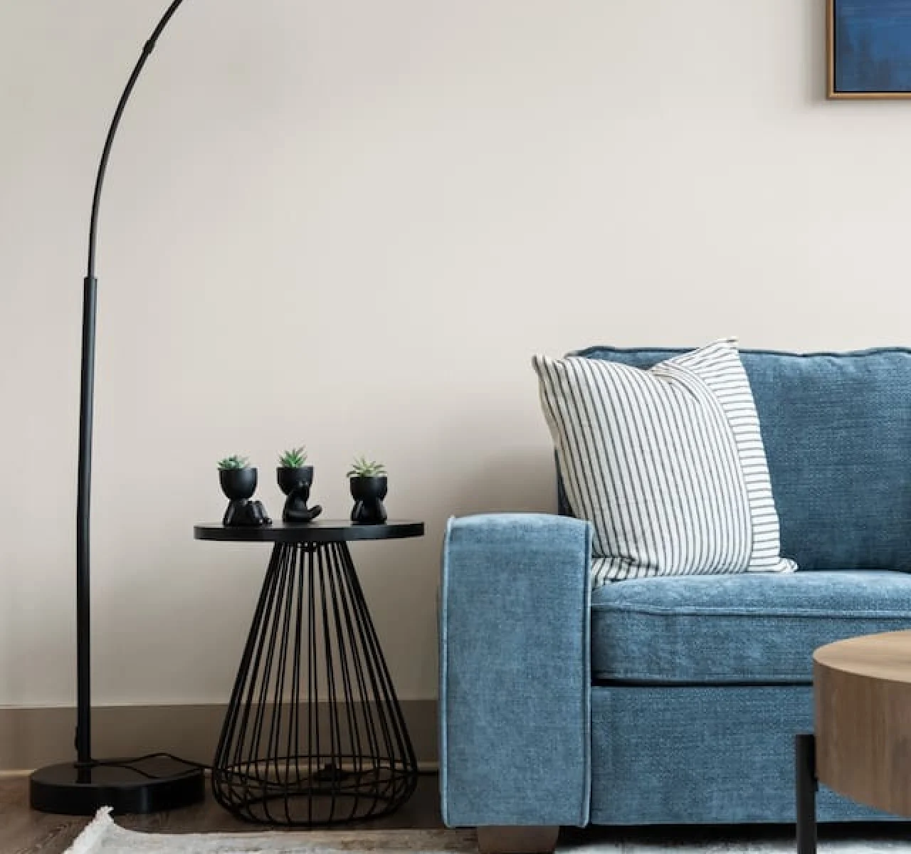 As you take a seat in the living room, the comfortable furniture and tasteful design make it easy to unwind.
