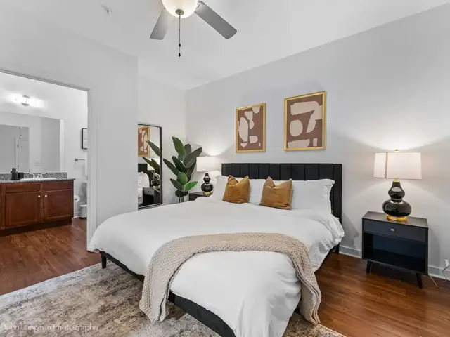 Stylish 1 Bed, 1 Bath Apartment Downtown Memphis