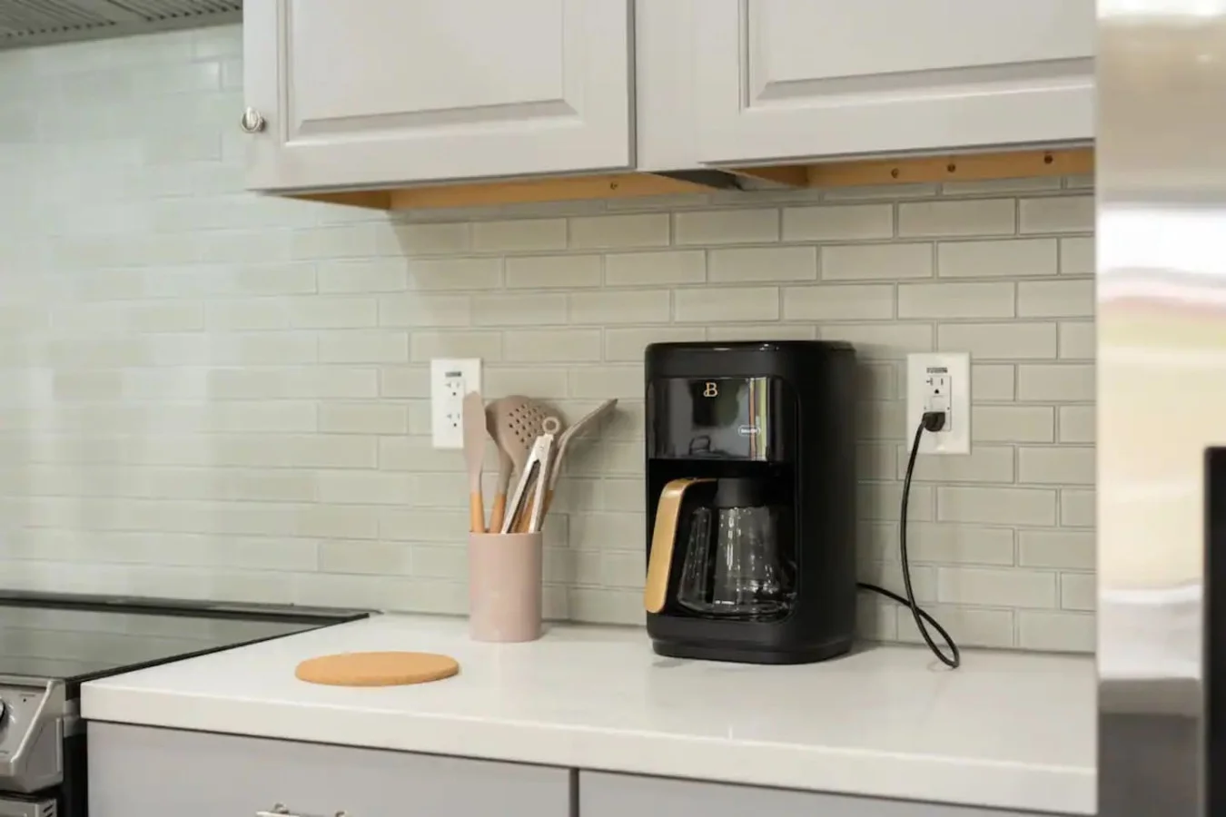 Fully equipped kitchen with all the tools you need for a perfect culinary experience. Enjoy the convenience of having everything at your fingertips!