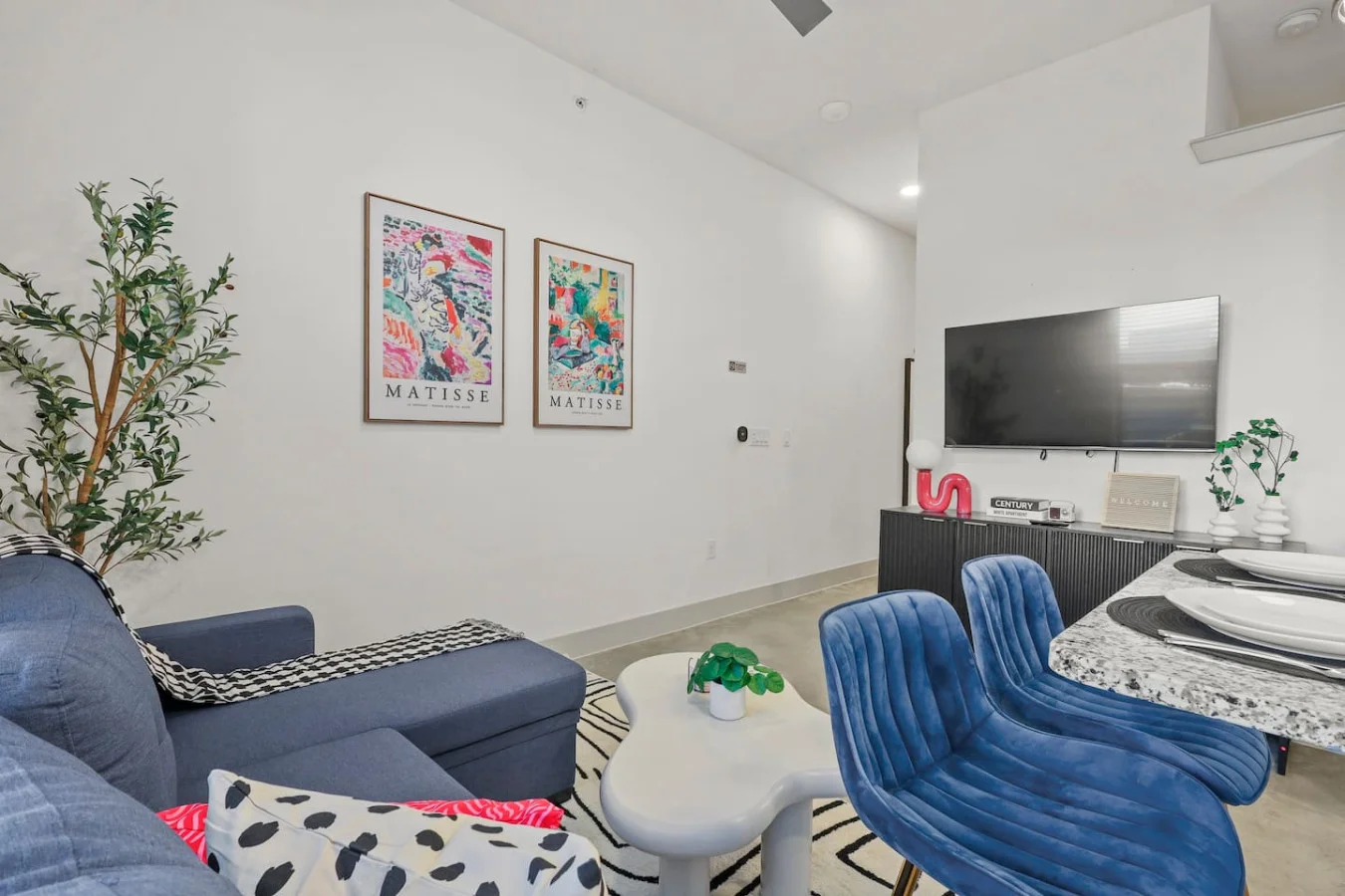 As you take a seat in the living room, the comfortable furniture and tasteful design make it easy to unwind.