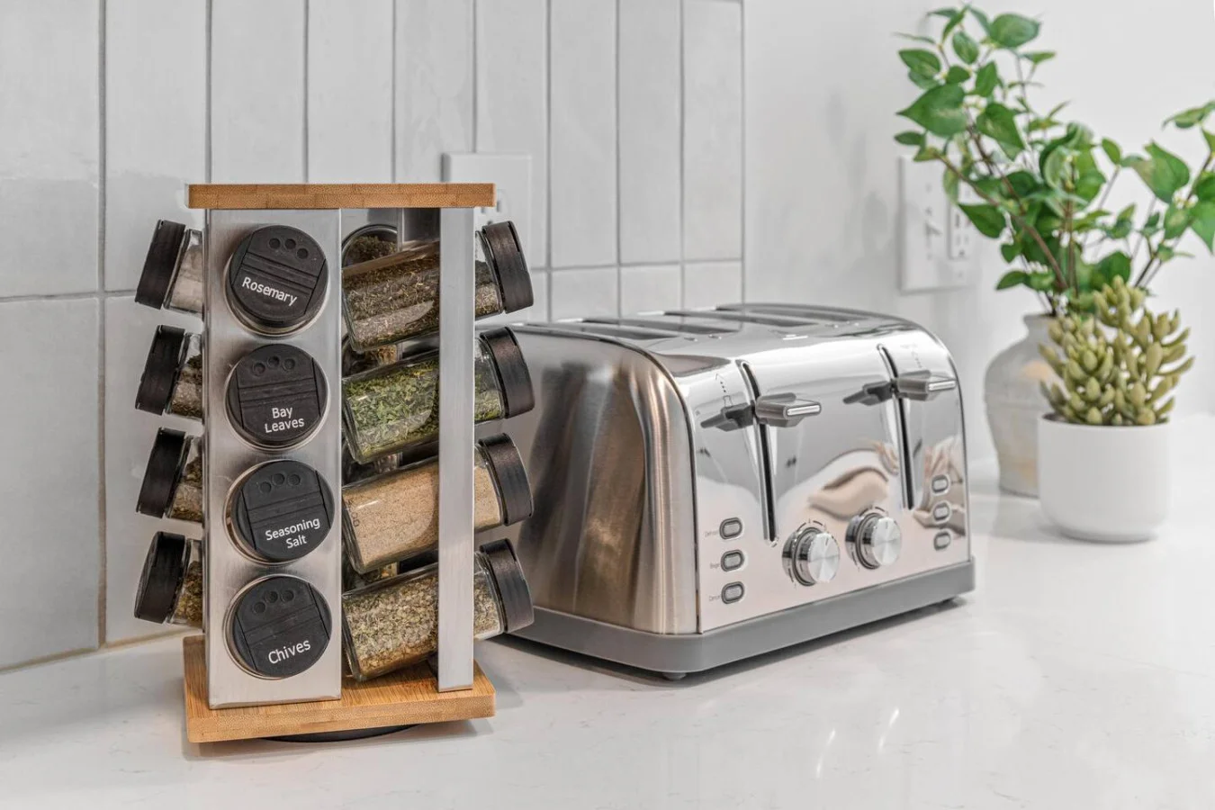 From toasty breakfasts to flavorful dinners, our kitchen has the essentials to make every meal easy and delicious.
