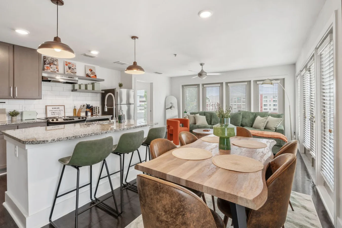 Lux 2BR| Rooftop Deck | Beltline+DT | Free Parking