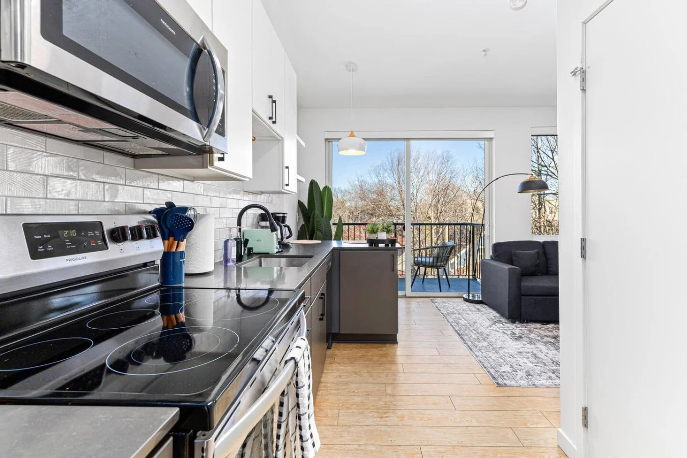 You can almost hear the sizzle of ingredients as you cook in the well-equipped kitchen, where every detail is designed for convenience.