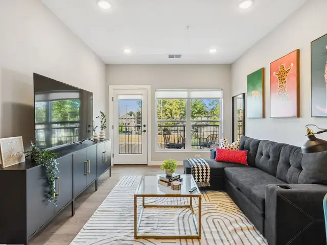 Modern 1BR/1BA Comfort in Columbus