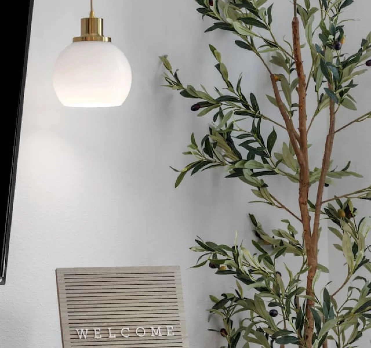 You are surrounded by tasteful decor and warm tones for a perfect setting for any occasion.