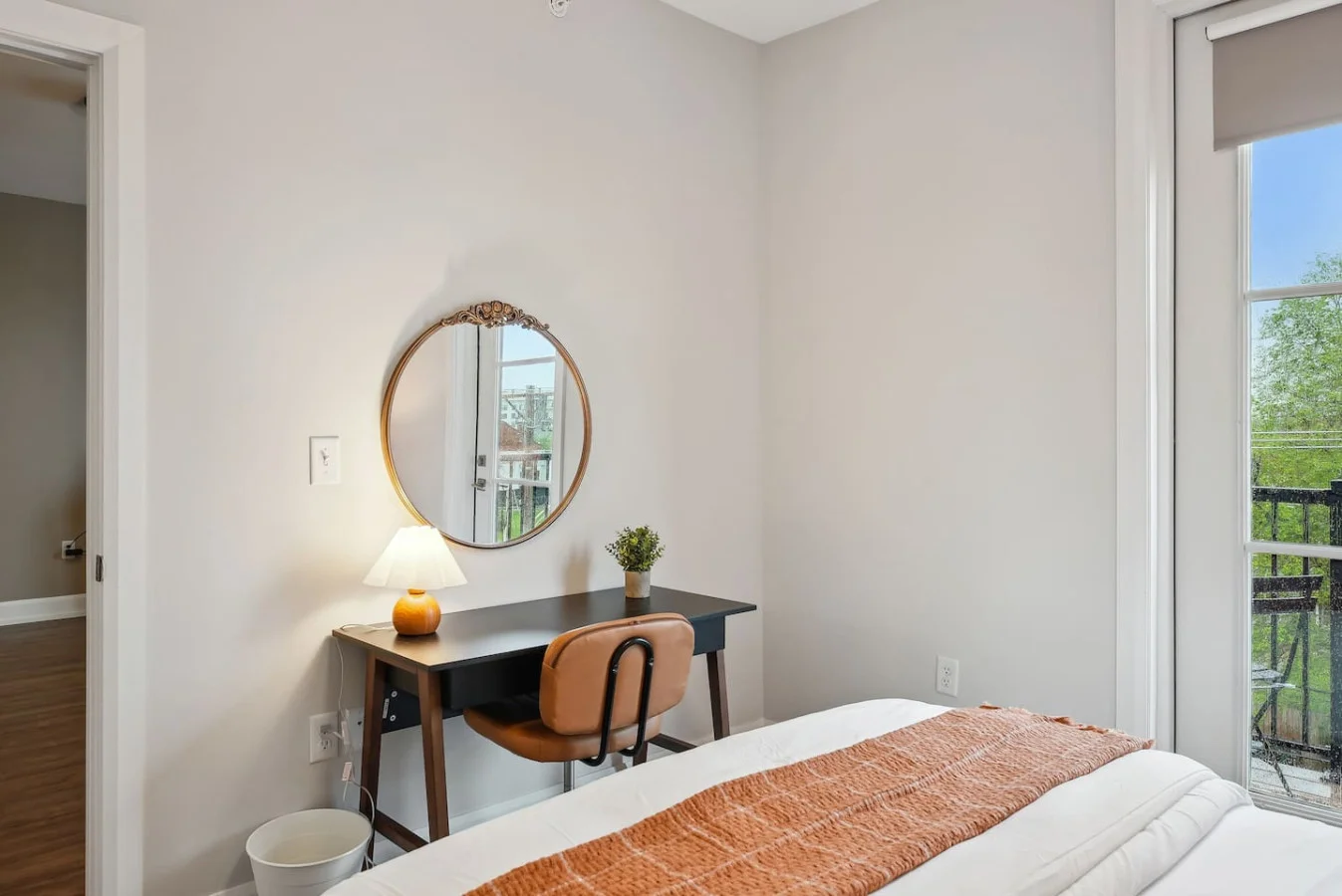 Bright and welcoming room with queen bed, perfect for families or friends traveling together.