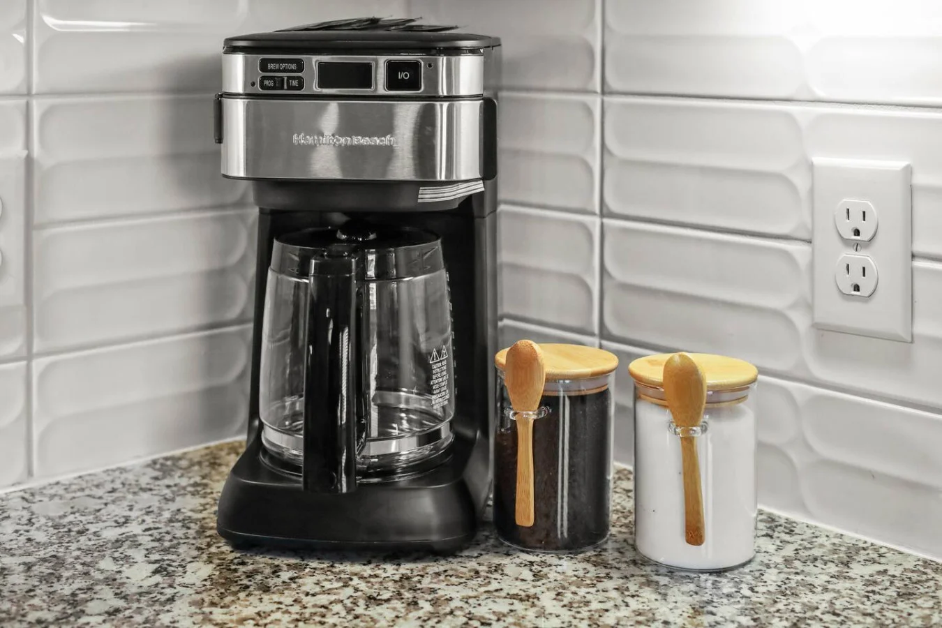 You’ll love the convenience of this fully equipped kitchen, where you can brew coffee, cook meals, or prepare snacks. The cozy layout and warm ambiance make cooking here a delightful part of your stay.