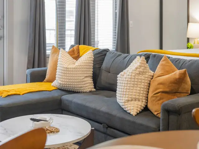 Resort Hideaway: Cozy Studio at Midtown